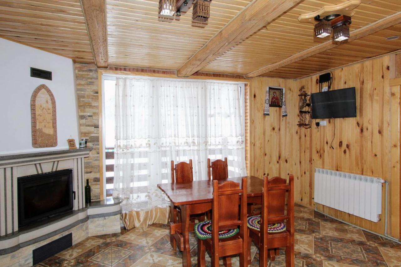Cottage "Karpatske Shale" ヤレムチャ エクステリア 写真
