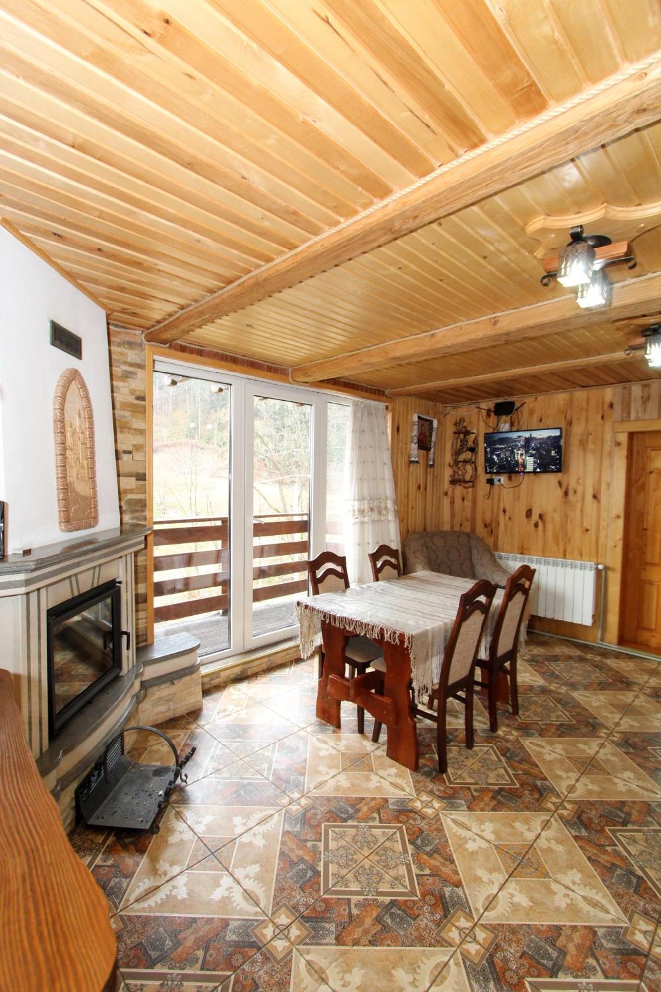 Cottage "Karpatske Shale" ヤレムチャ エクステリア 写真